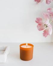 Load image into Gallery viewer, Cedar + Tobacco Glass Candle