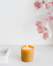 Load image into Gallery viewer, Vetiver + Tonka Glass Jar Candle